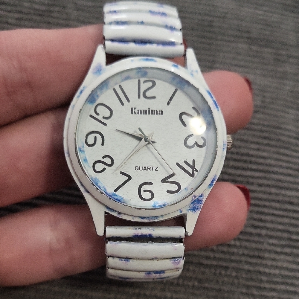 Kanima White and Blue Quartz Watch
